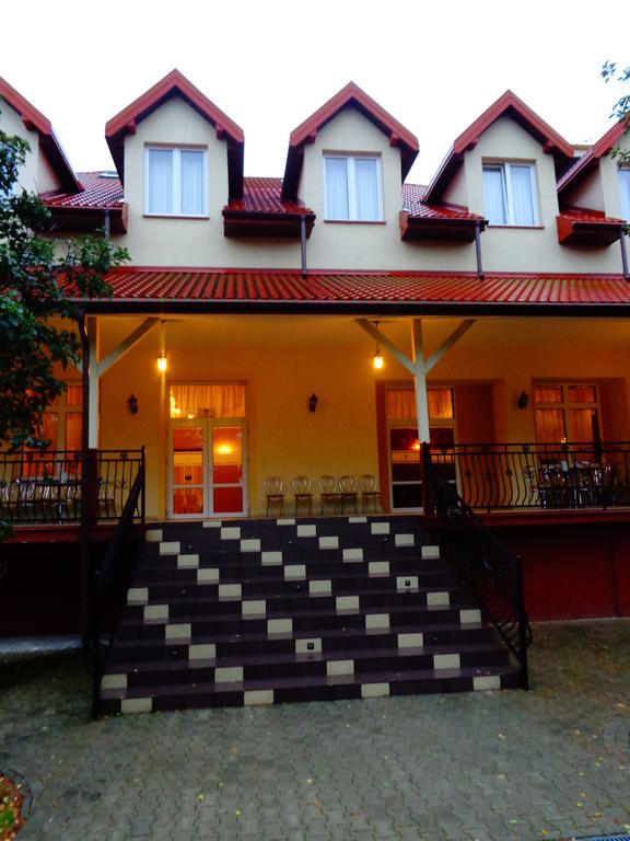 Korona Palace Leznica Wielka Exterior photo